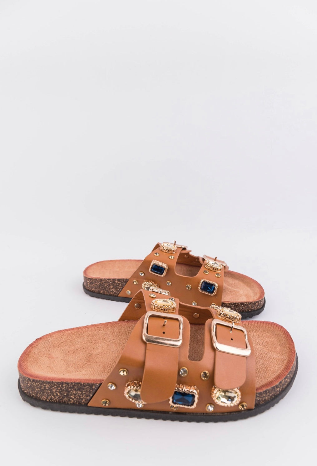 GIULIA / ciabatte con applicazioni Camel