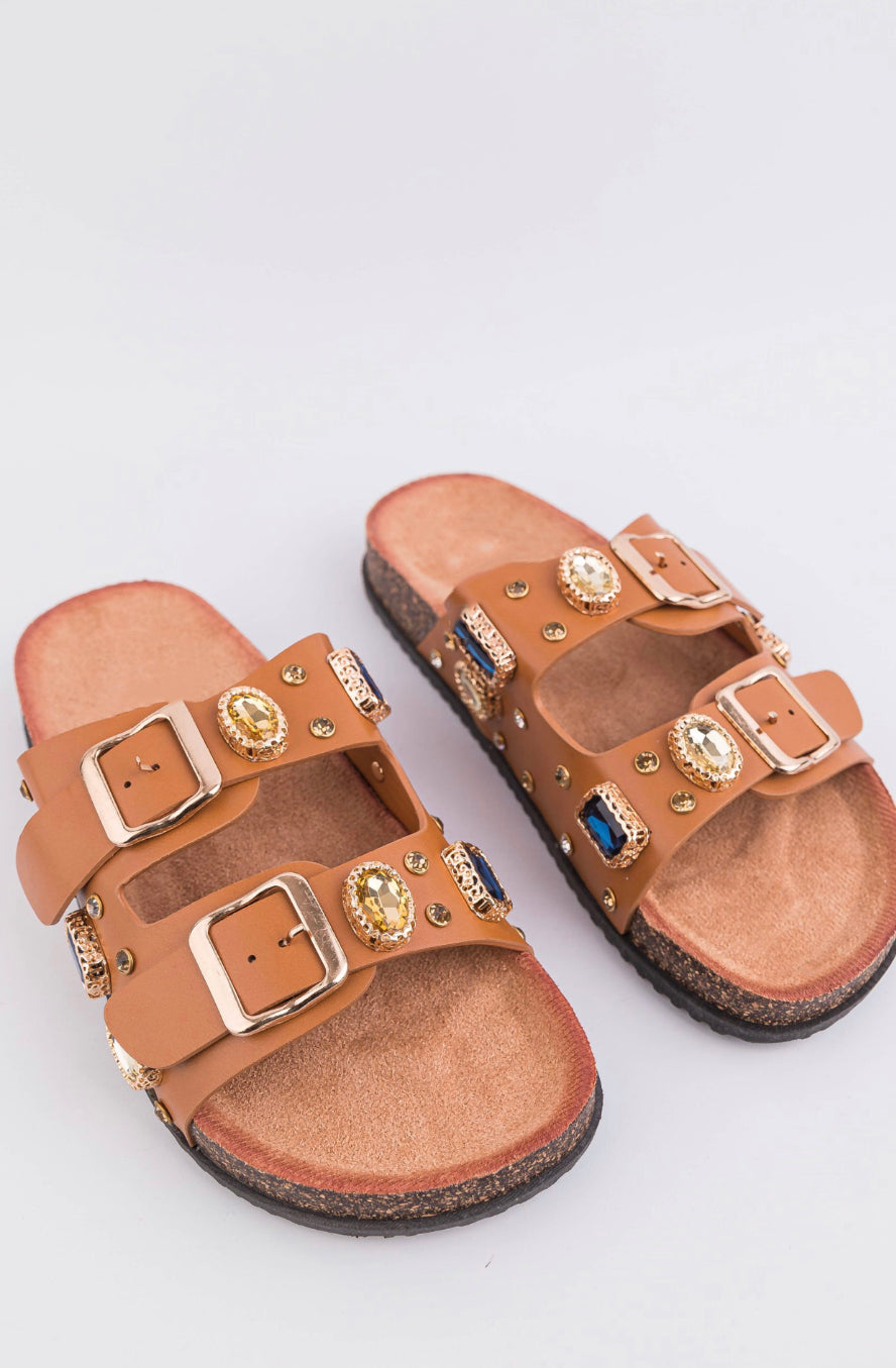 GIULIA / ciabatte con applicazioni Camel